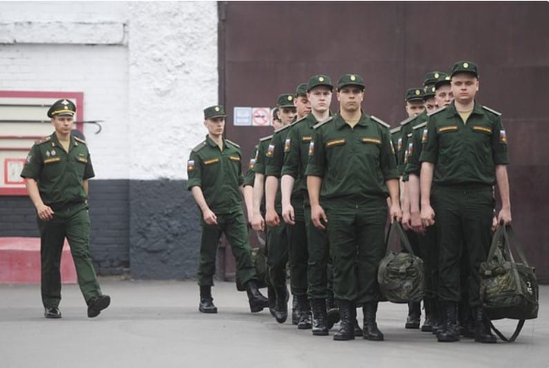 Russia Boosts Armed Forces By 170,000 Troops Due To Growing