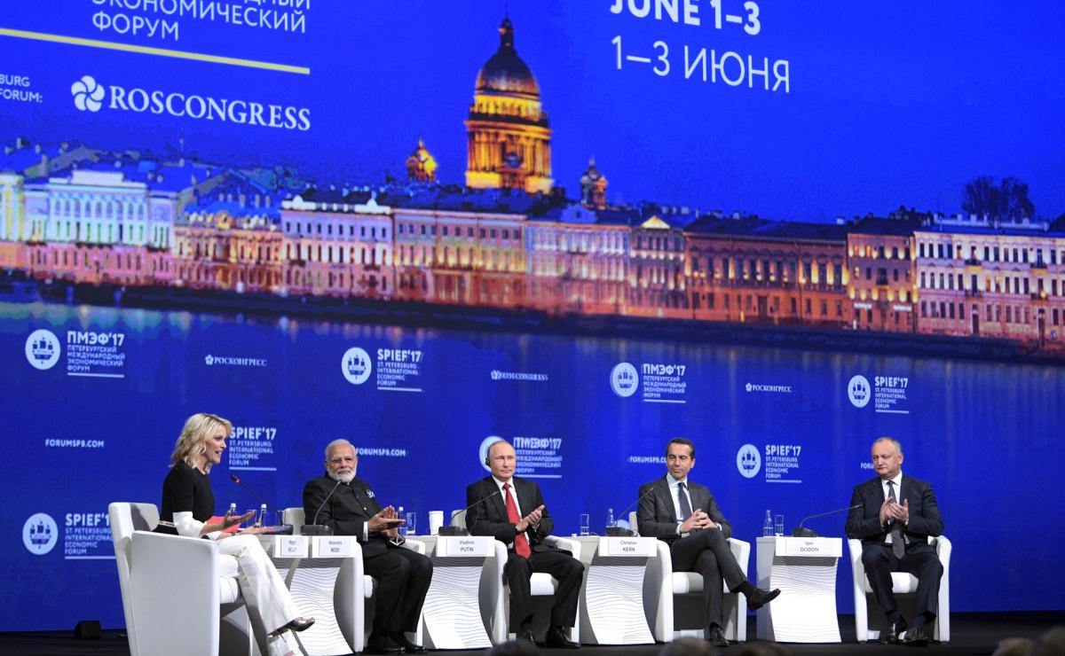 Description: St Petersburg International Economic Forum plenary meeting.